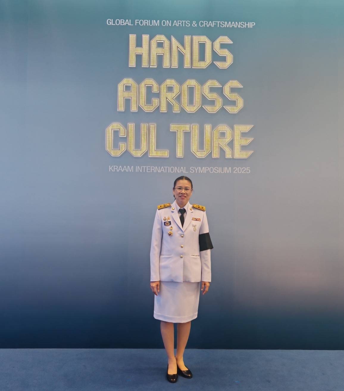 นางรัชนี โพธิสัตยา ผู้ตรวจราชการกรม ปฏิบัติหน้าที่ ผู้อำนวยการศูนย์ศึกษาและพัฒนาชุมชนชลบุรี ร่วมพิธีเปิดงานและร่วมรับฟังการบรรยายงานวิชาการ Kraam International Symposium 2025 ภายใต้แนวคิด “HANDS ACROSS CULTURE” จัดขึ้นระหว่างวันที่ 19 - 22 พ.ย. 68 ณ ศูนย์การค้าเอ็มสเฟียร์ โดย กรมการพัฒนาชุมชน กระทรวงมหาดไทย